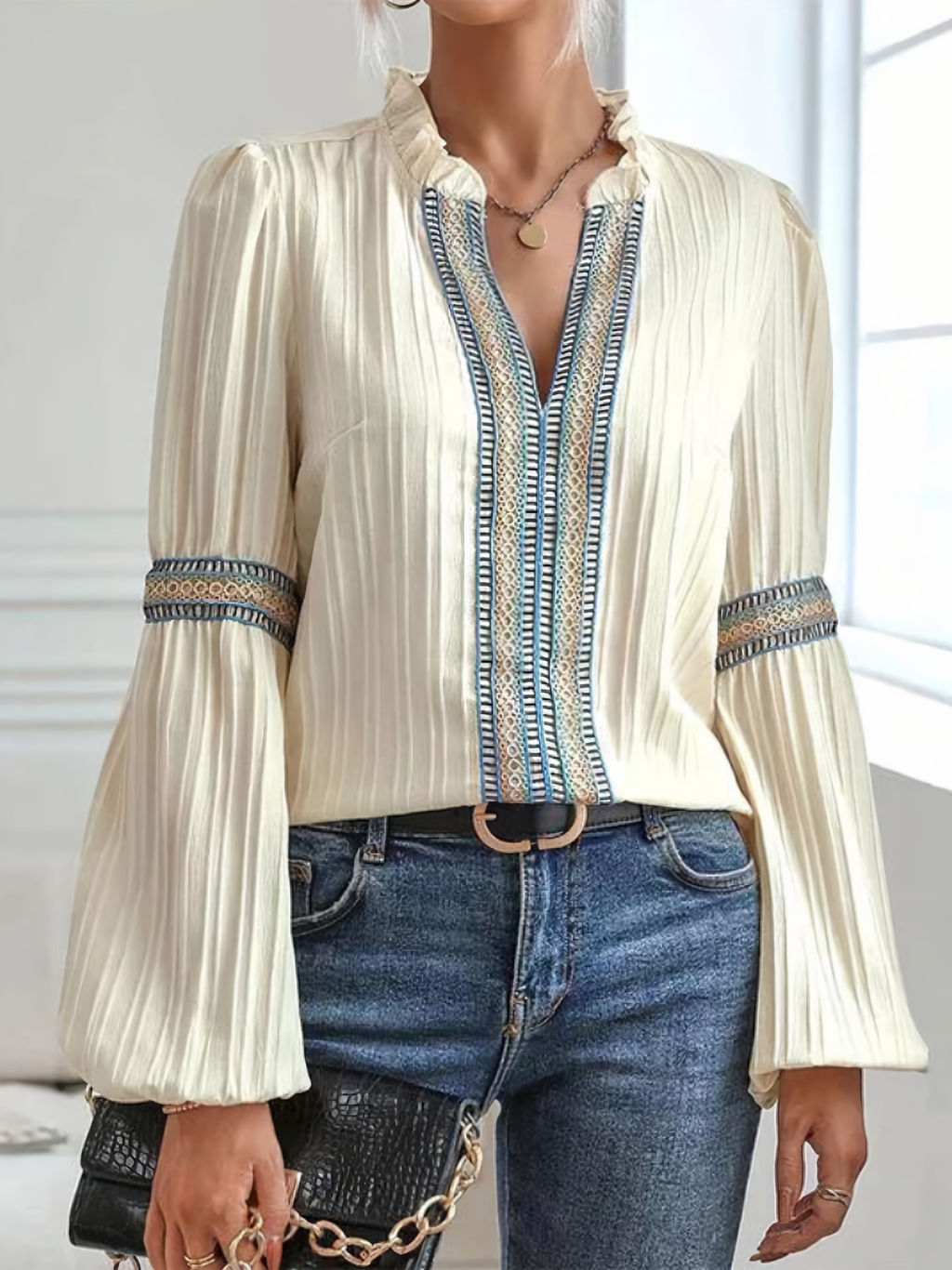 Embroidered Panel Long-Sleeve Blouse - LoakesBalvin