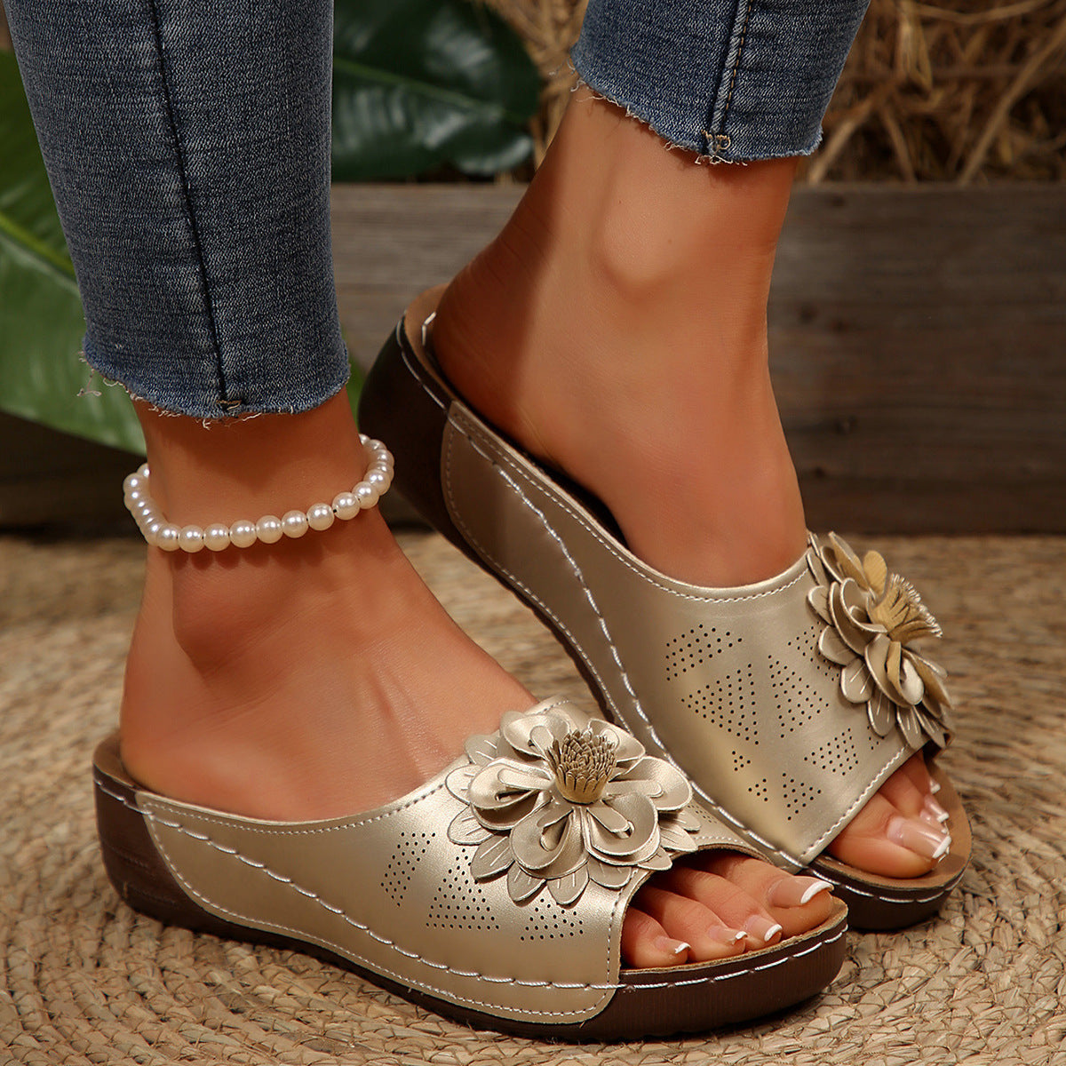 Floral Comfort Wedge Sandals - LoakesBalvin