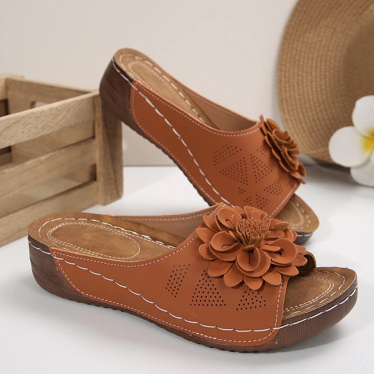 Floral Comfort Wedge Sandals - LoakesBalvin