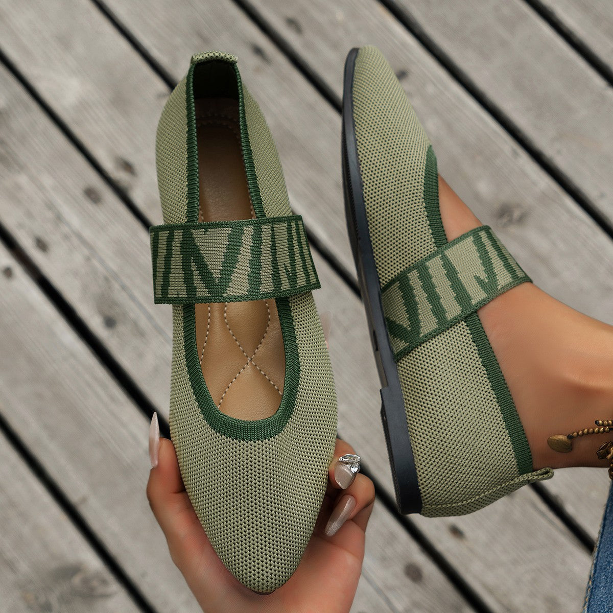 Elara Flats - LoakesBalvin