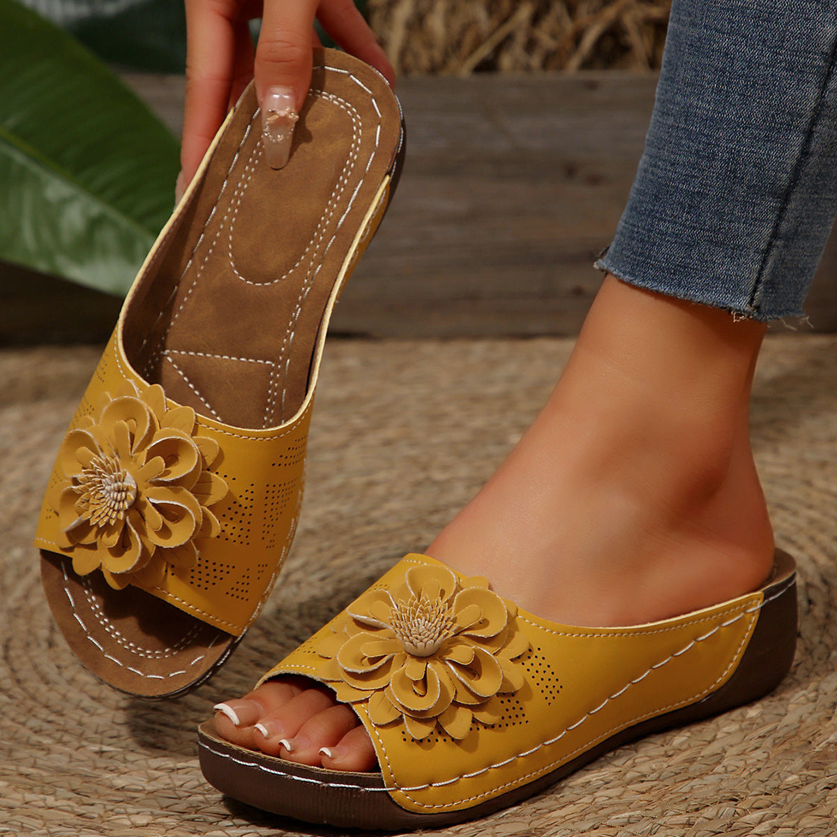 Floral Comfort Wedge Sandals - LoakesBalvin