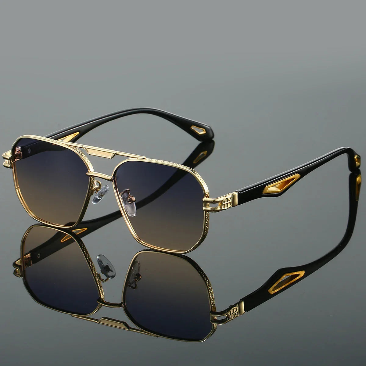 Monaco Gold Frame Sunglasses - LoakesBalvin